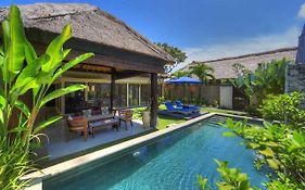 Bali Rich Villa Seminyak